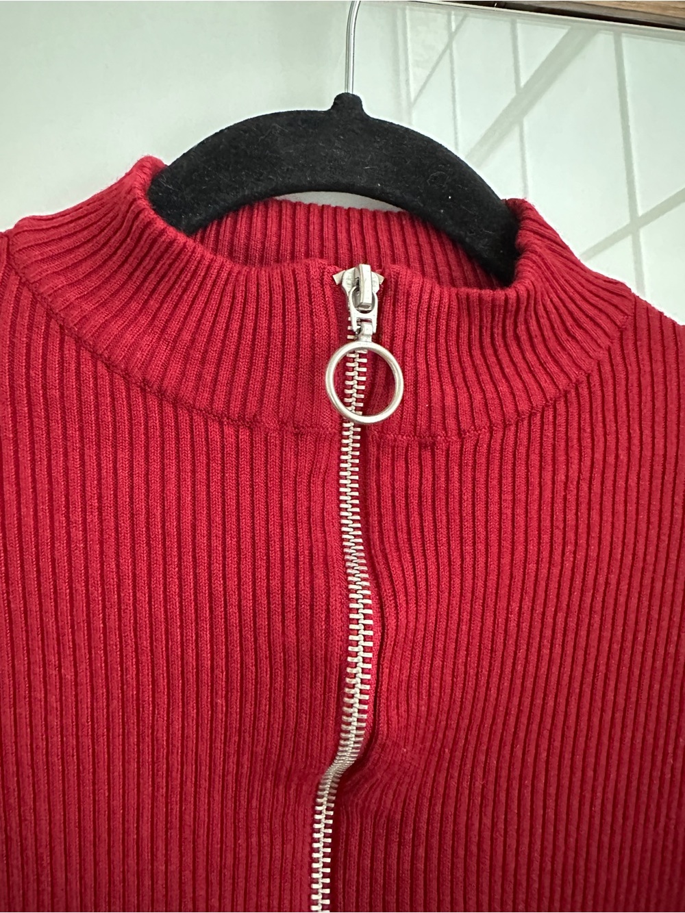 GUESS Los Angeles Women’s L Burgundy Ribbed Quarter Zip Logo Sweater Y2K - Picture 6 of 6